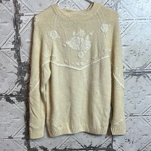 Vintage grandma Cream Knit Sweater with Floral Embroidery silk and angora